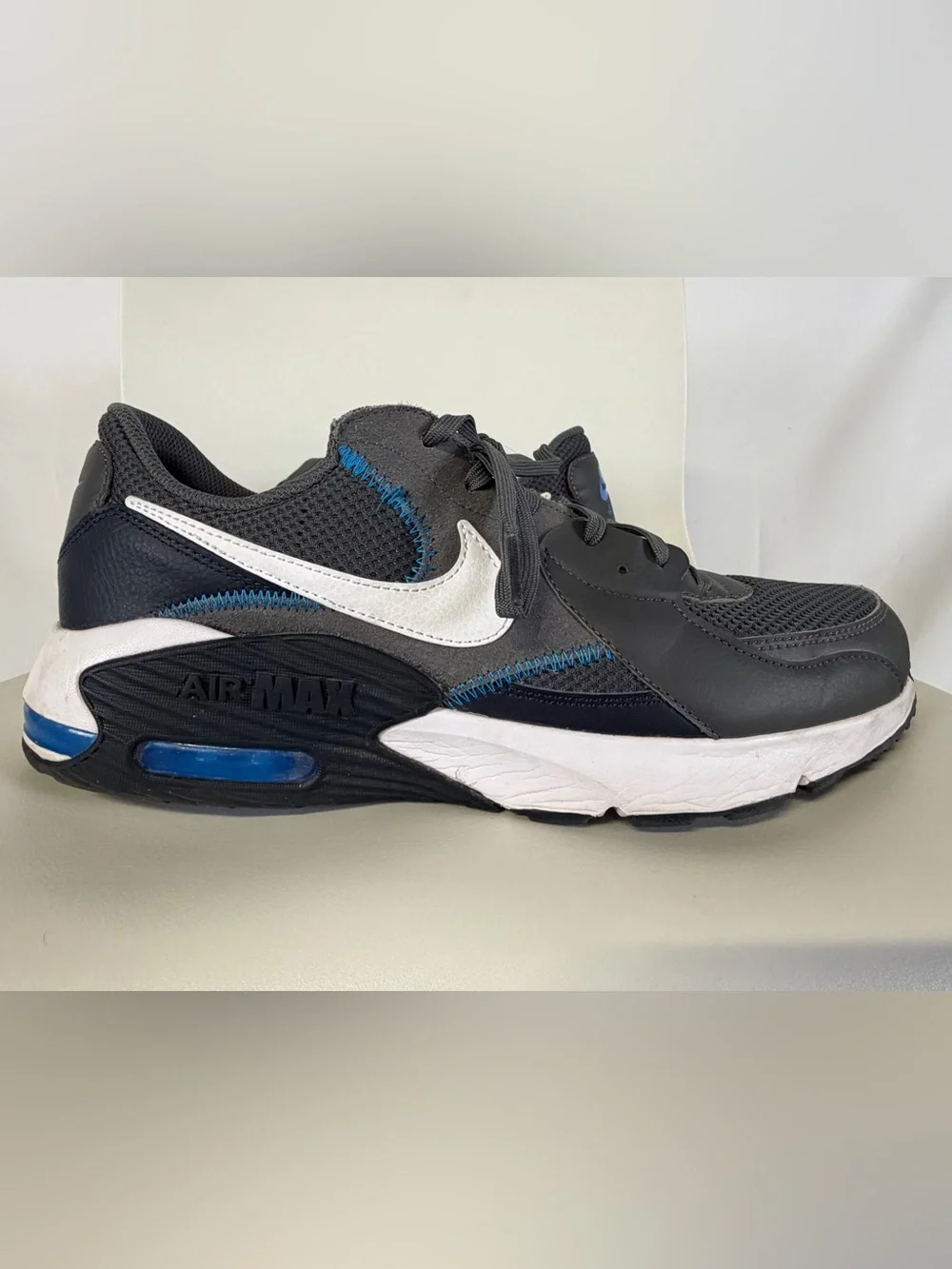 Nike Air Max Excee size 11 like new